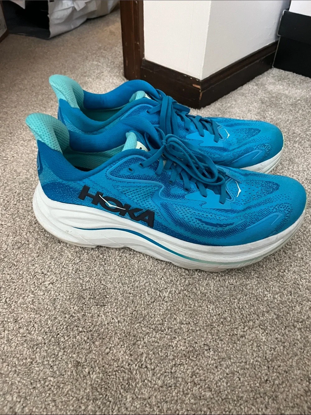 Men’s Hoka Teal and Aqua Running Shoes Clifton 10